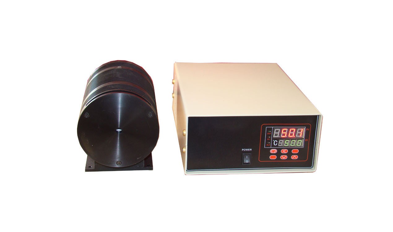 CBF-300型中温腔式黑体辐射源